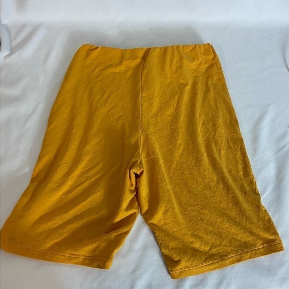 Form fitting shorts
